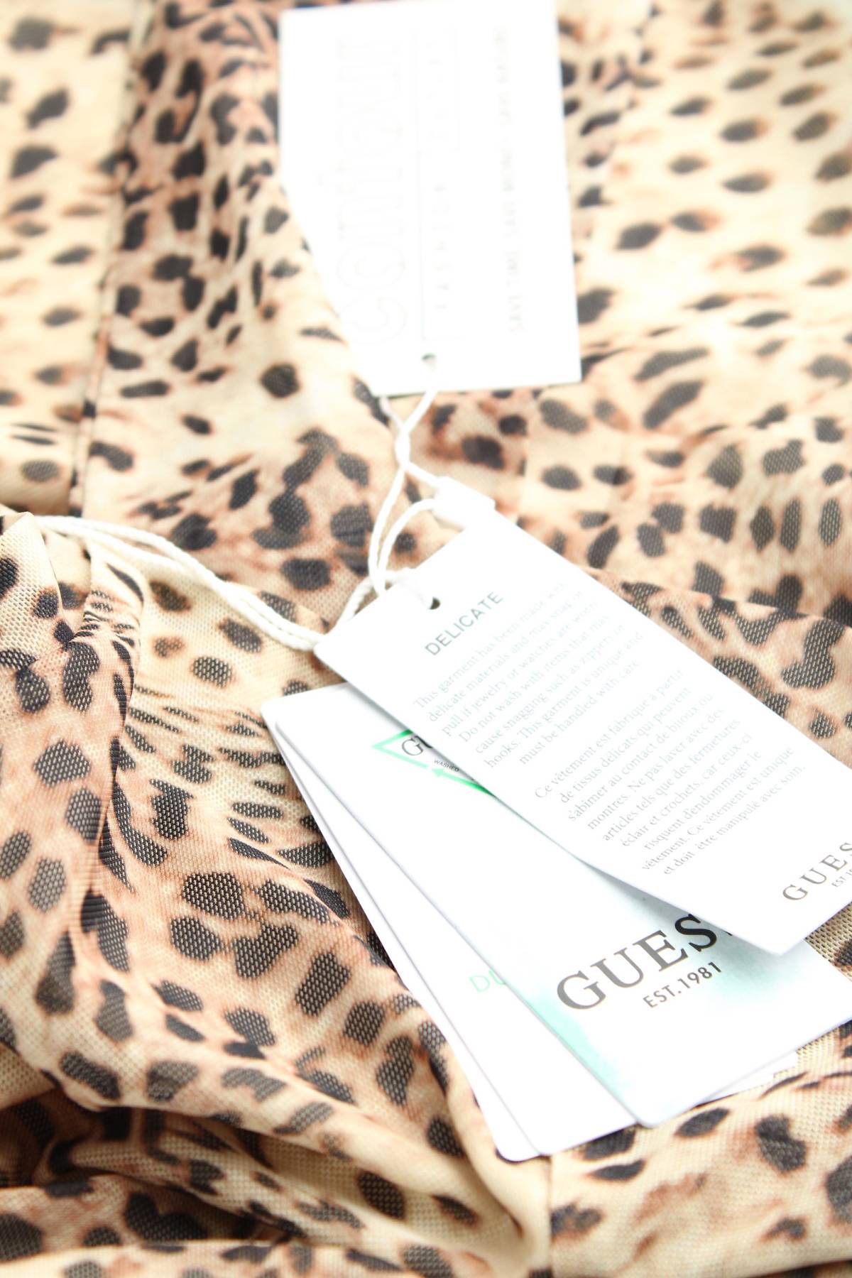 Рокля Guess3