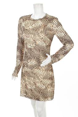 Рокля Guess1