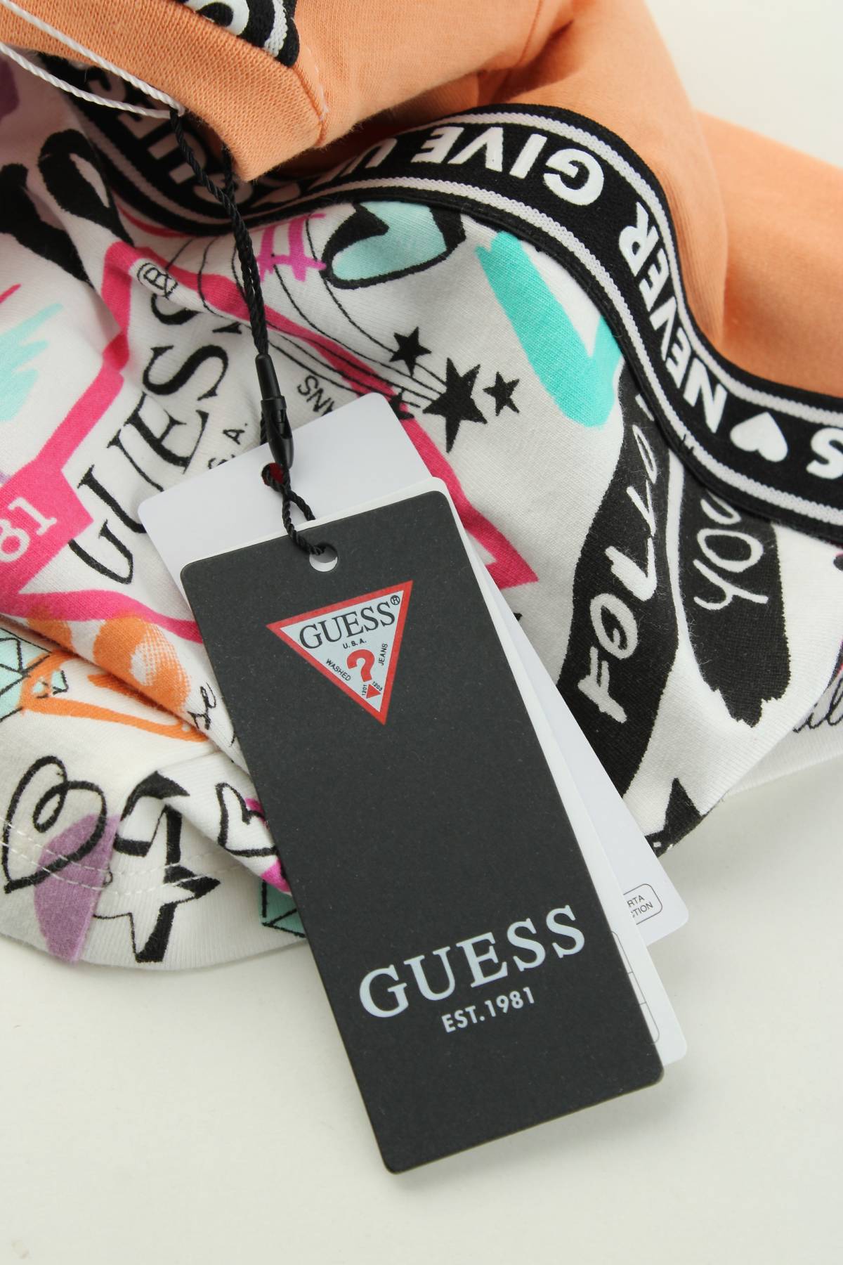 Детска тениска Guess3
