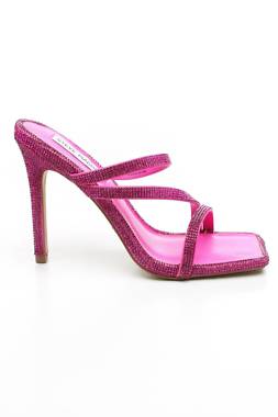 Πέδιλα Steve Madden1