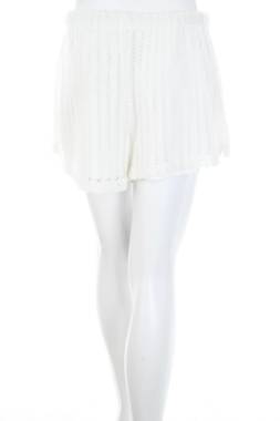 Дамски къс панталон Bershka2