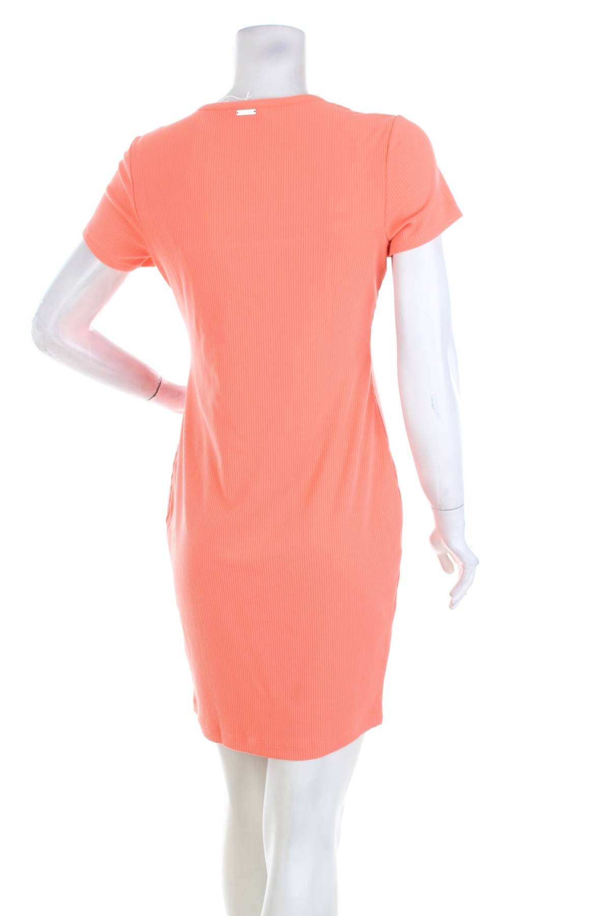 Φορέματα Guess2