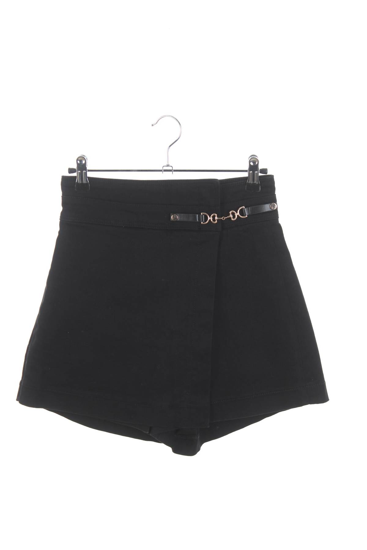 Дамски къс панталон Vero Moda1