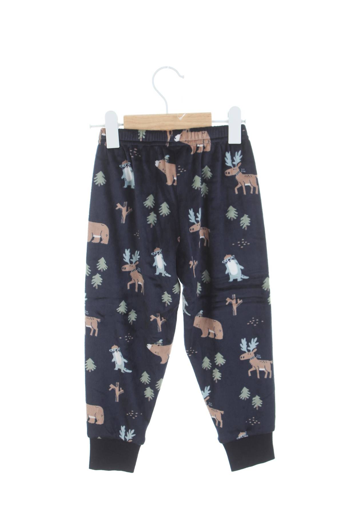 Детска пижама C&A2