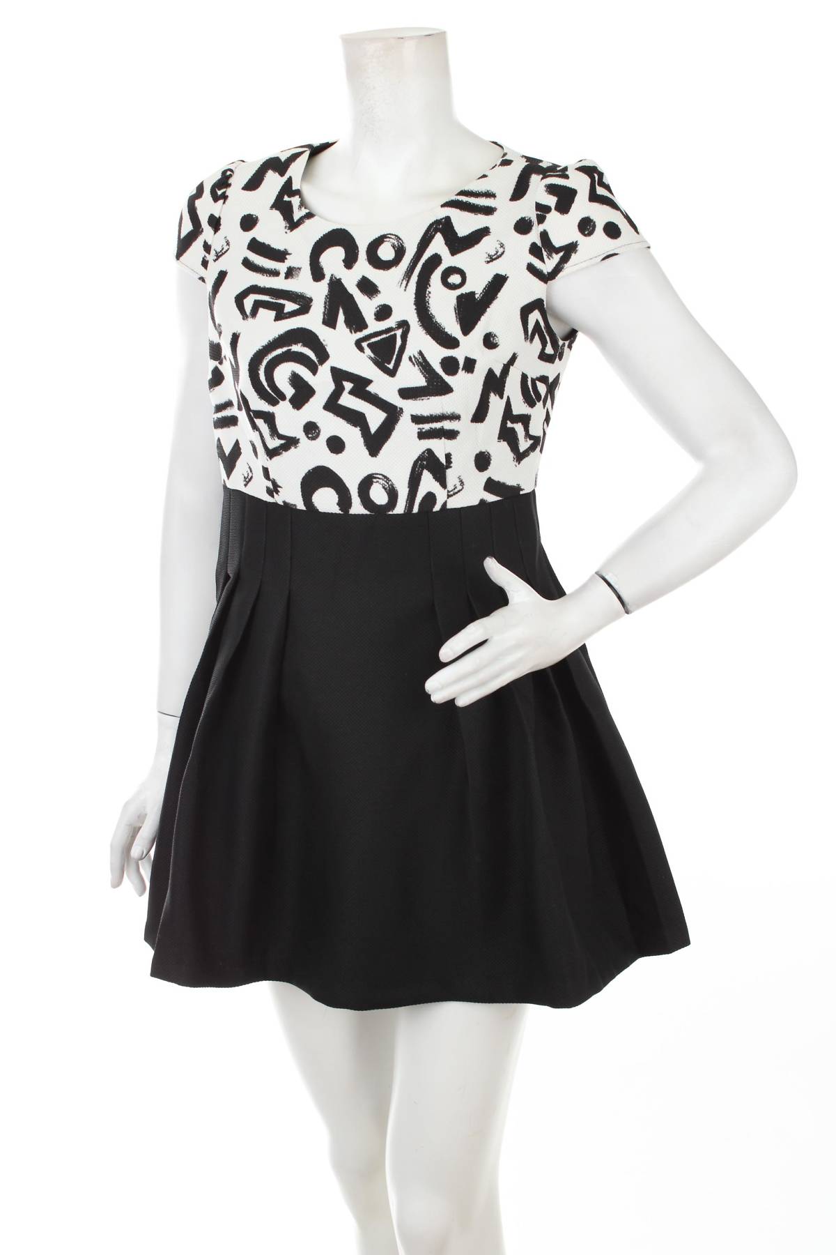 Φορέματα Only1