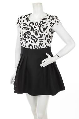 Φορέματα Only1