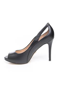 Γυναικεία παπούτσια Guess2 - Contourshop.gr Γυναικεία παπούτσια Guess2