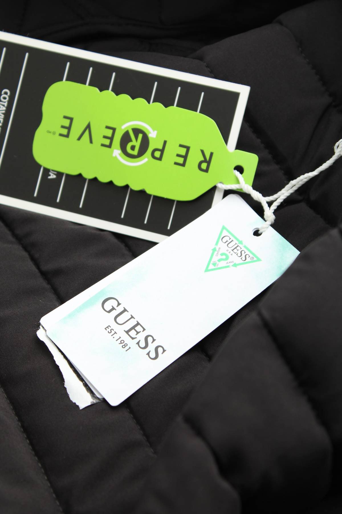 Преходно яке Guess4 - Contour.bg Преходно яке Guess4
