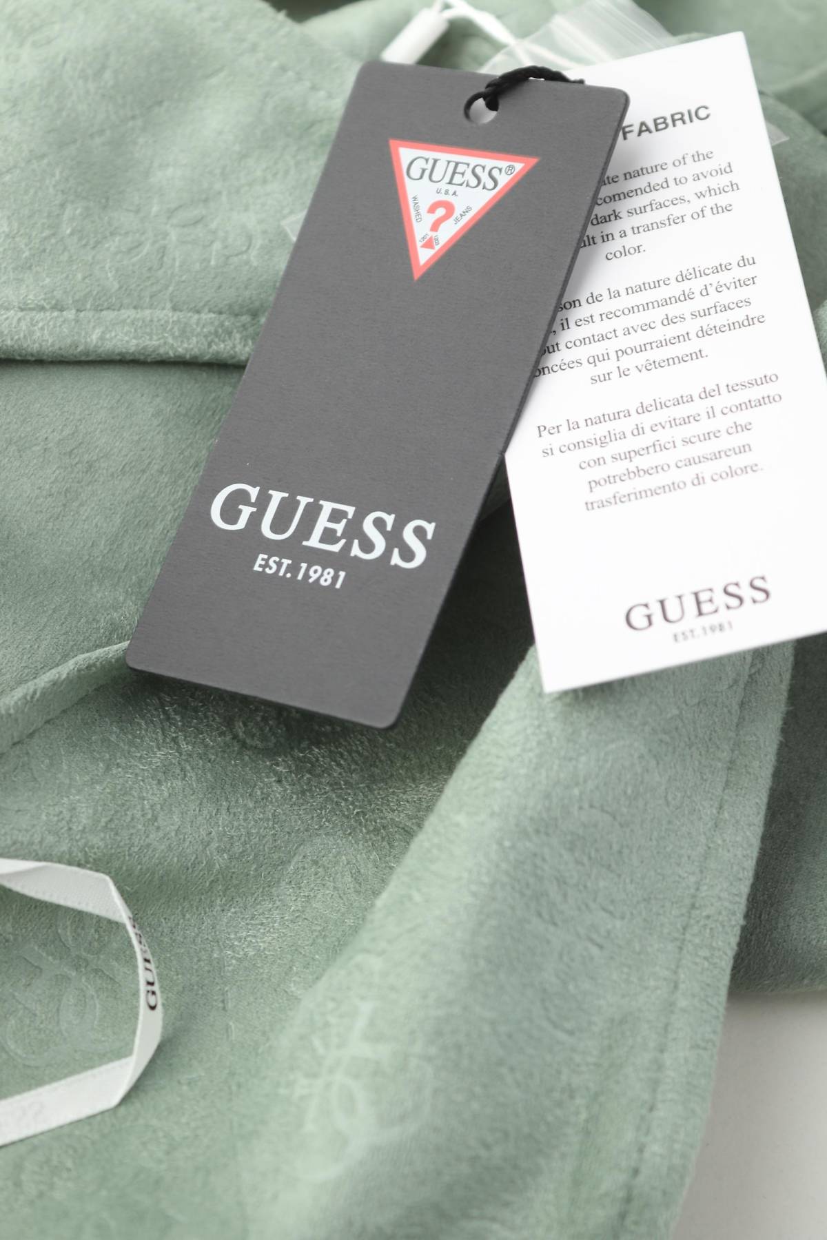 Γυναικείο αμάνικο Guess3 - Contourshop.gr Γυναικείο αμάνικο Guess3