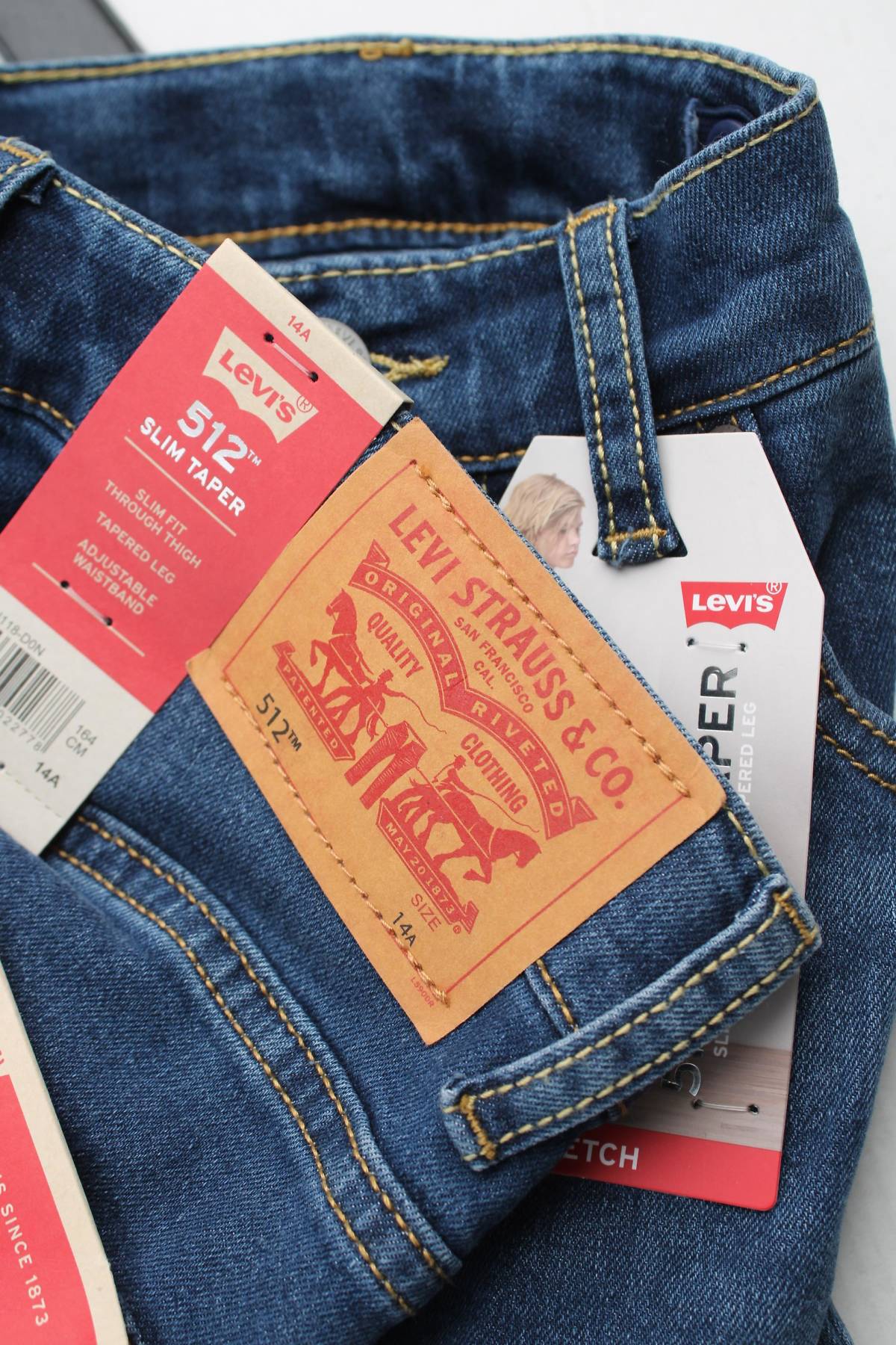 Детски дънки Levi's3