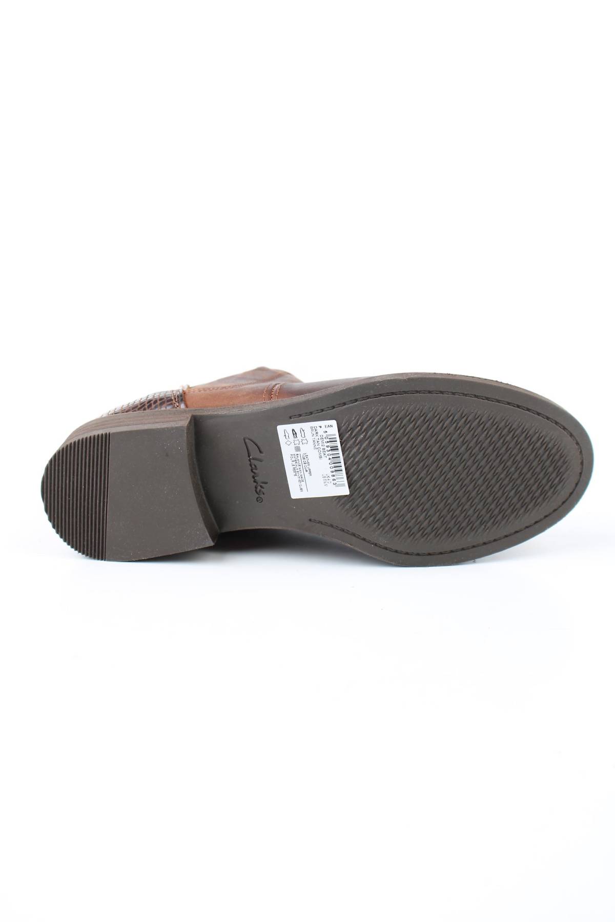 Γυναικεία μποτάκια Clarks4