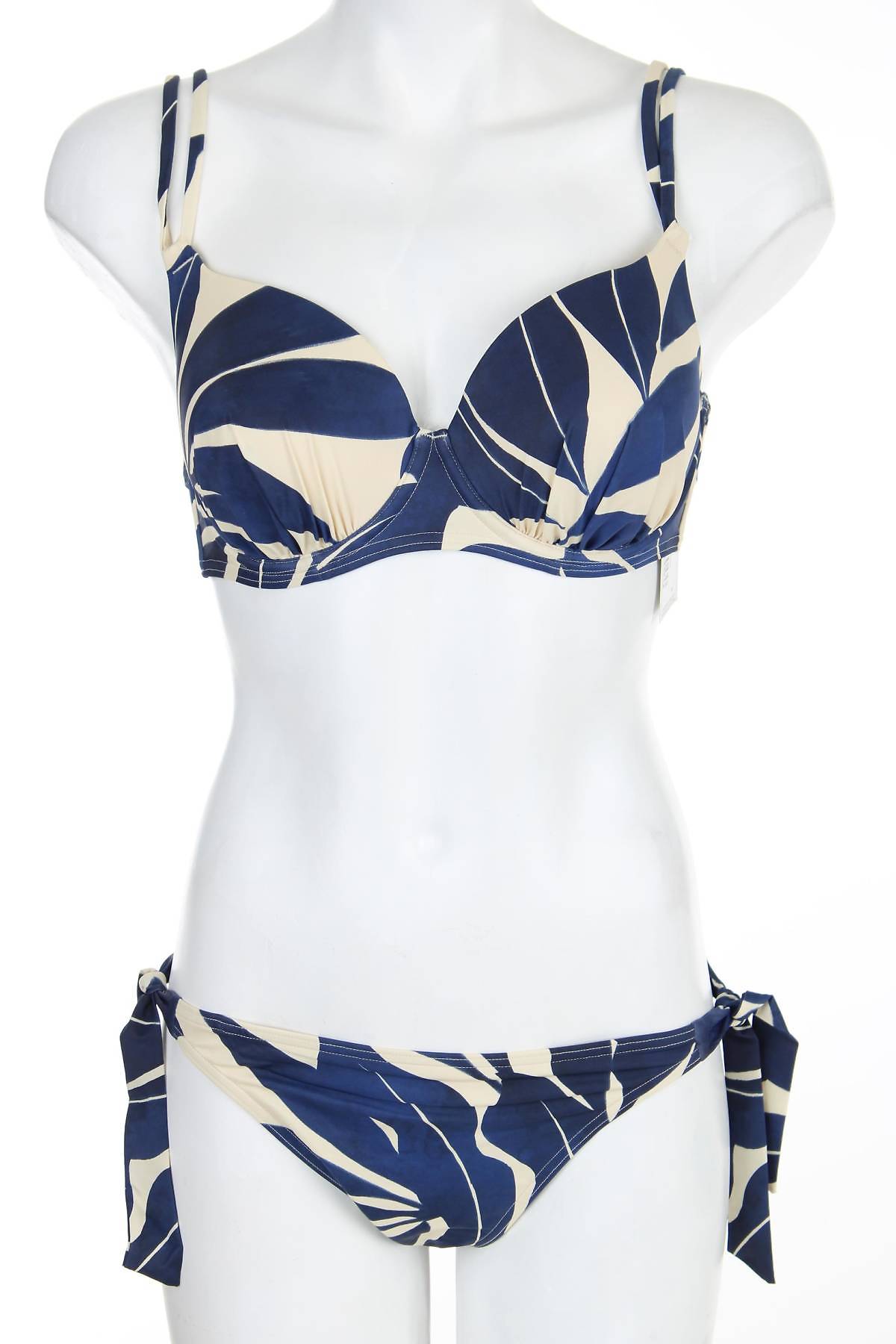 Бански костюм Triumph1