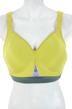 Спортен сутиен Triumph Triaction1