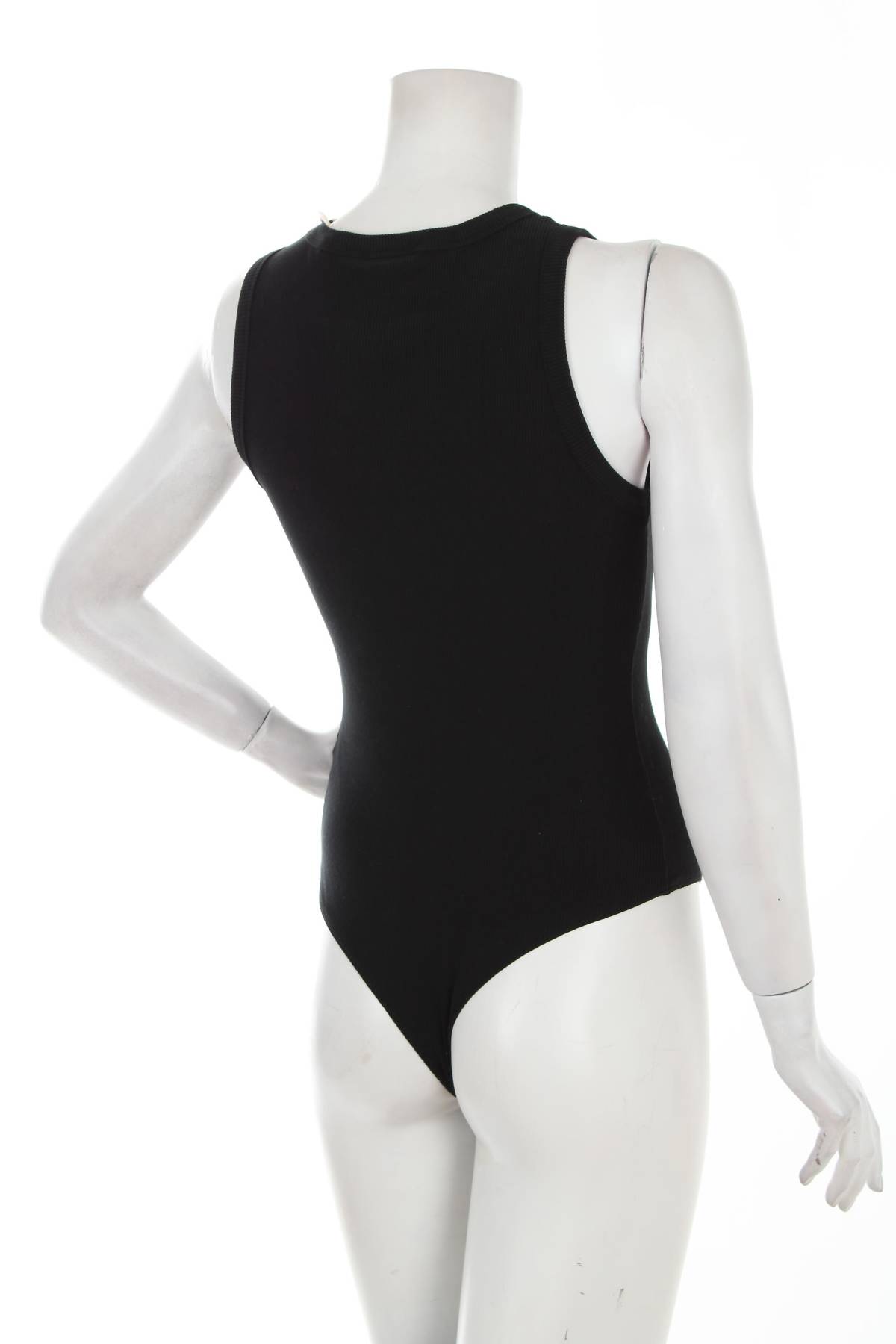 Αμάνικο-κορμάκι Guess2