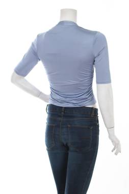 Дамска блуза Guess2 - Contour.bg Дамска блуза Guess2