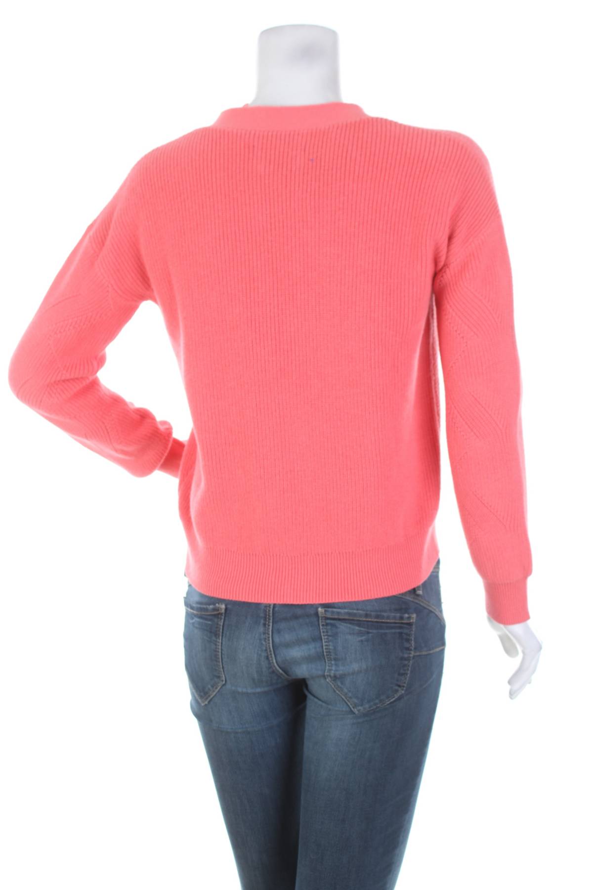 Дамска жилетка Burton of London2