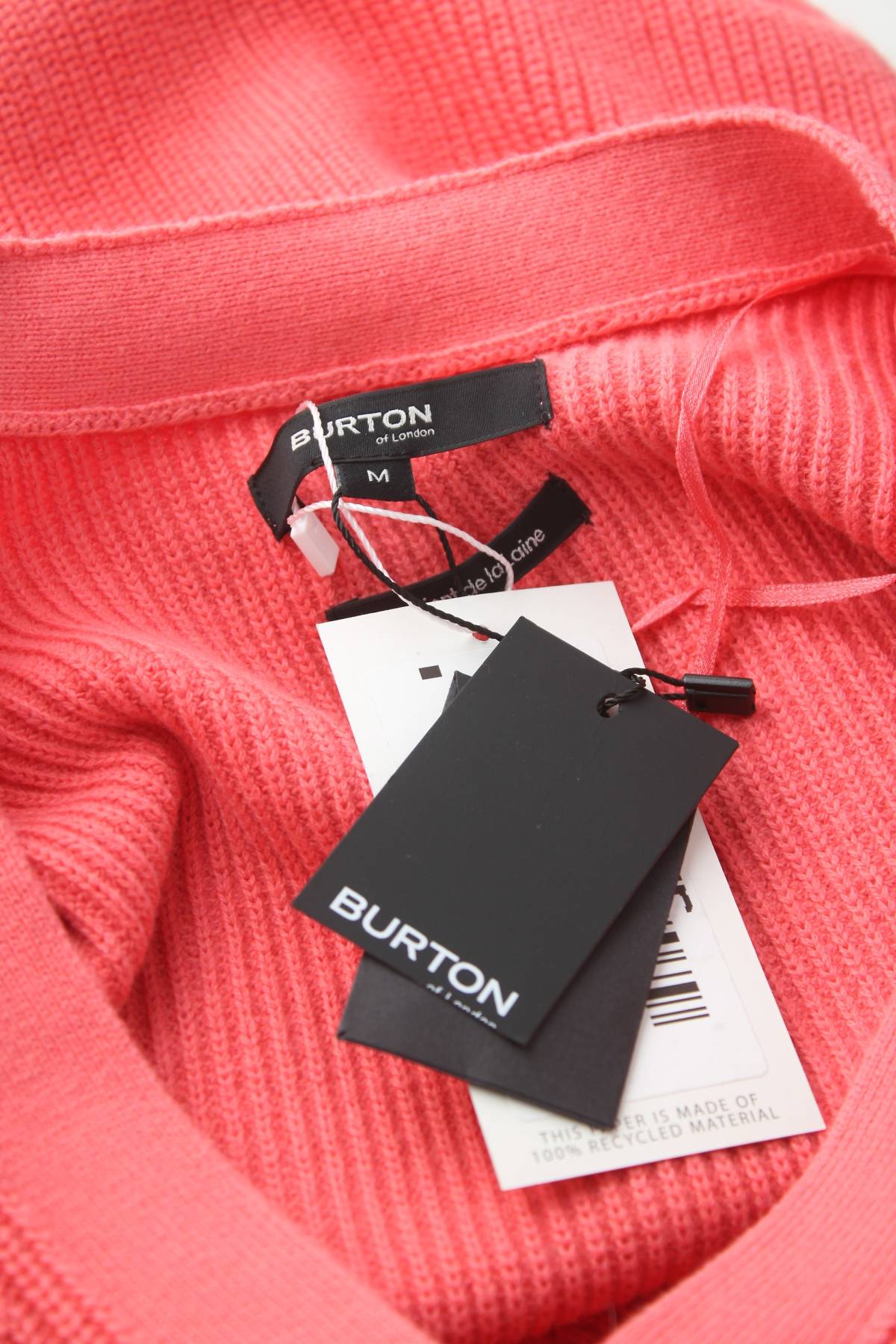 Дамска жилетка Burton of London3