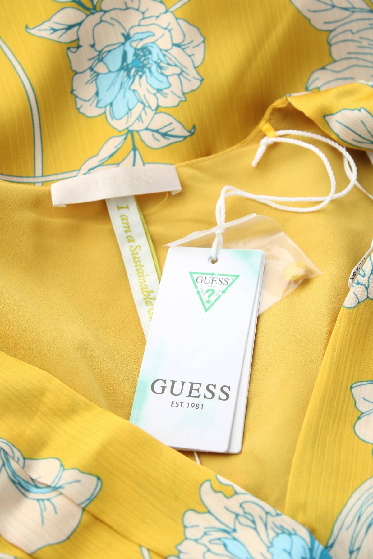 Φορέματα Guess3