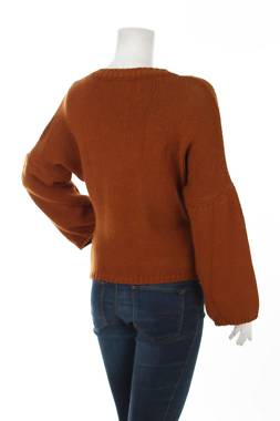 Дамски пуловер B. K.2