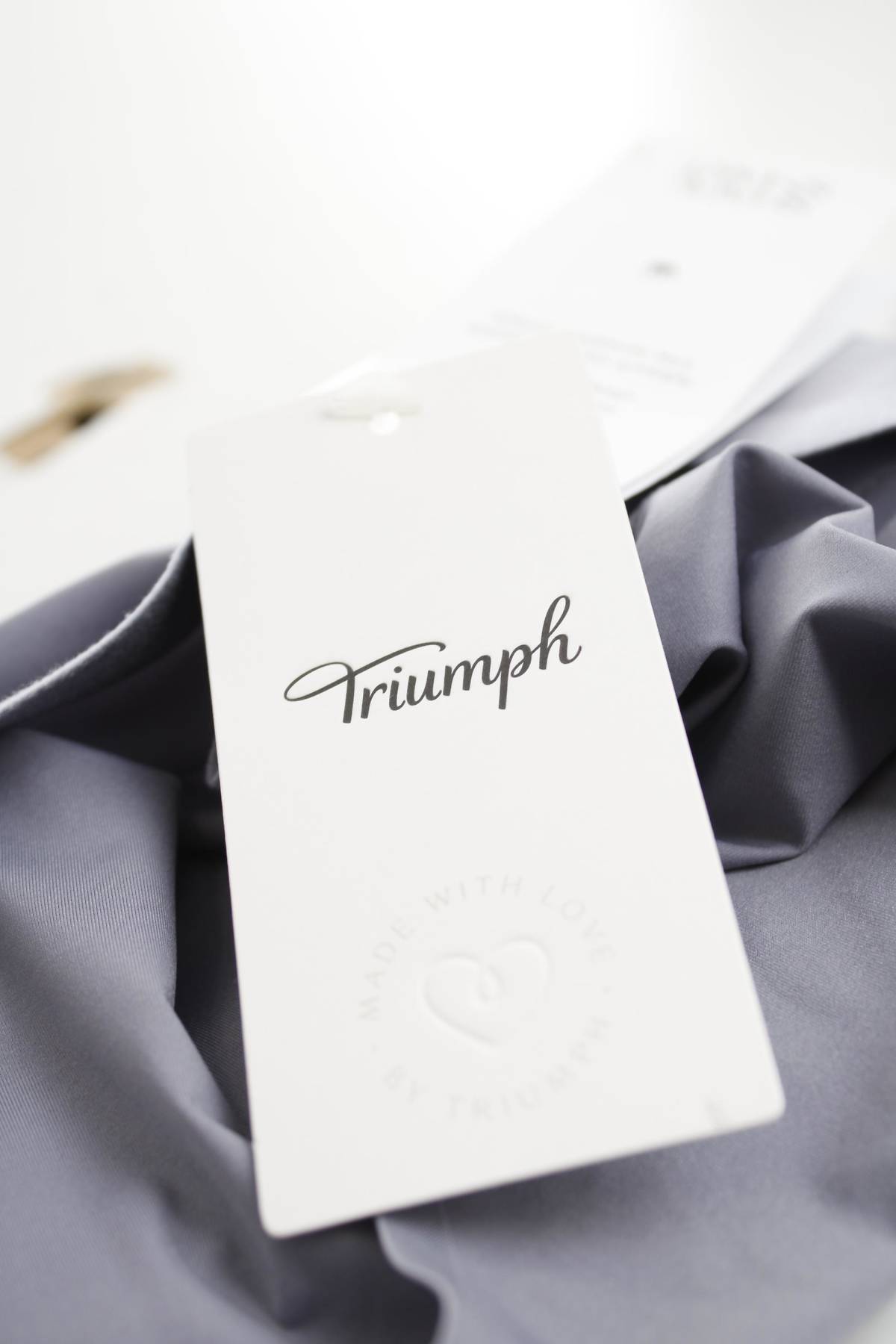 Стягащо бельо Triumph3