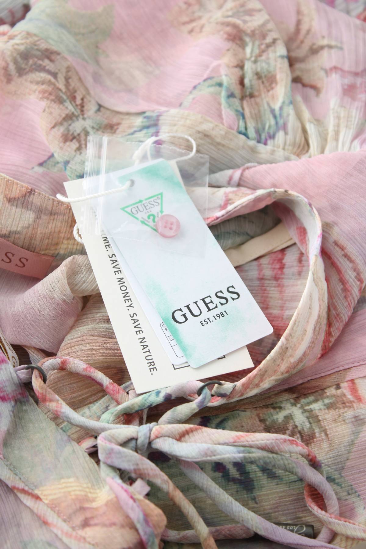 Рокля Guess3