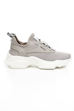 Αθλητικά παπούτσια Steve Madden1