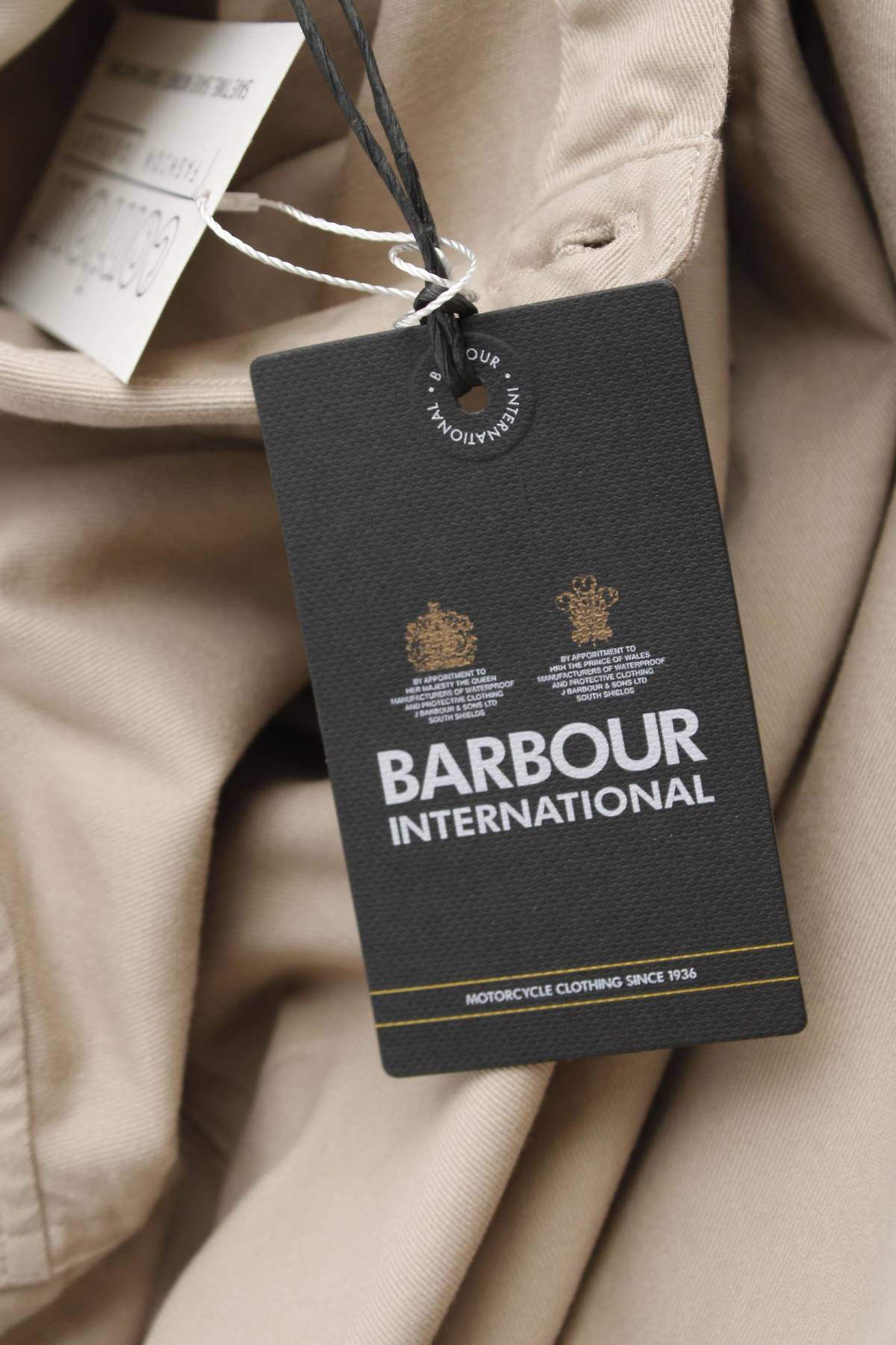 Дамско яке Barbour4 - Contour.bg Дамско яке Barbour4