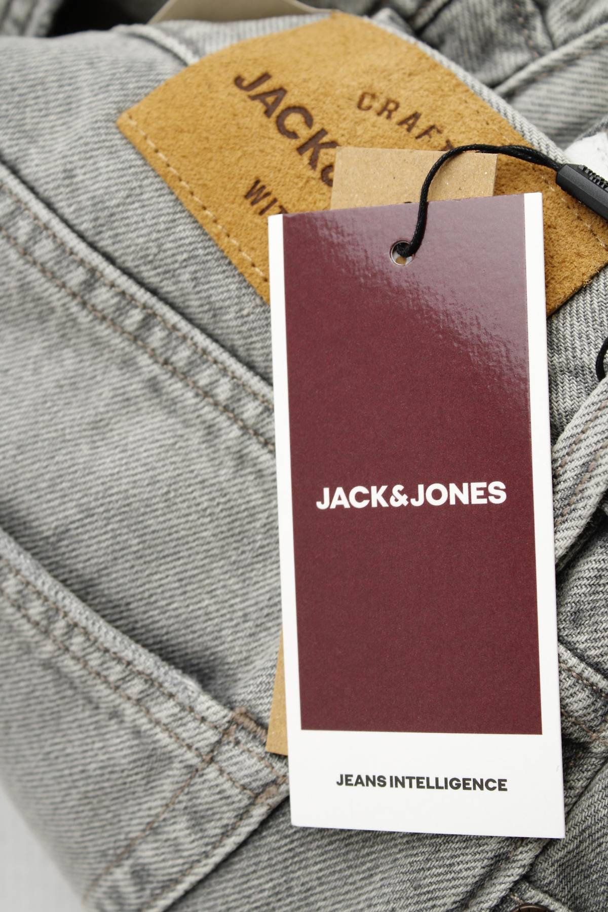 Мъжки къси дънки Jack & Jones3 - Contour.bg Мъжки къси дънки Jack & Jones3