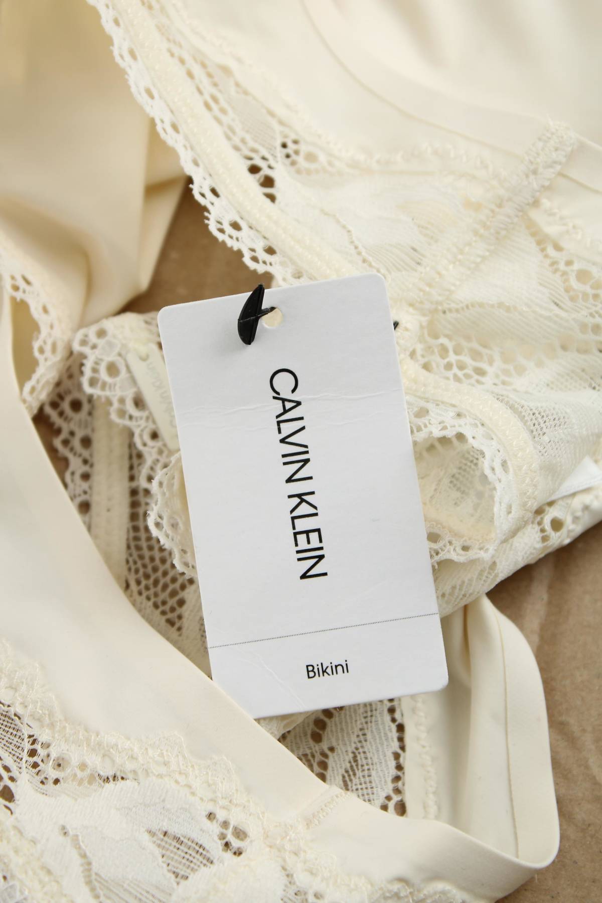 Бикини Calvin Klein3