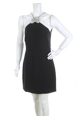 Рокля Michelle Keegan1