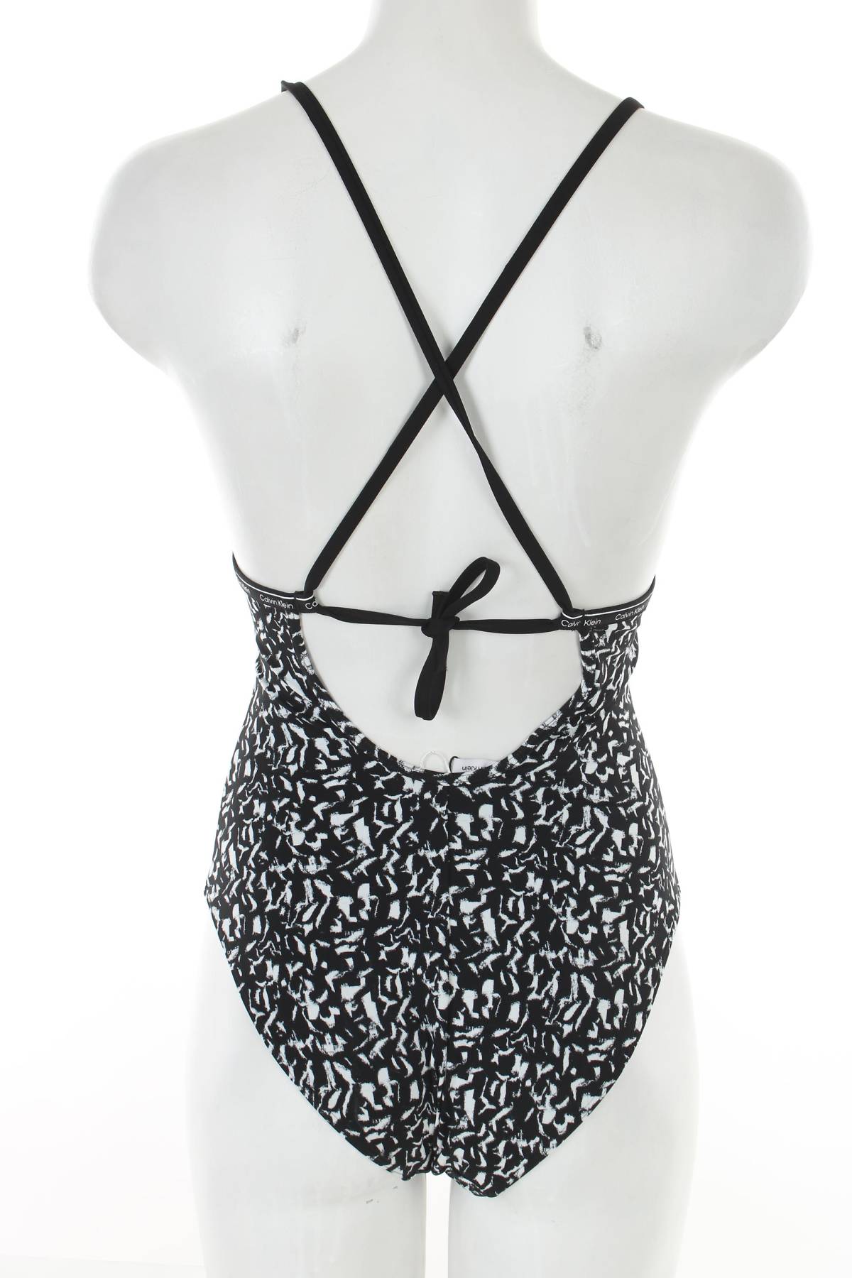 Цял бански Calvin Klein2