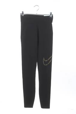 Дамски спортен клин Nike1