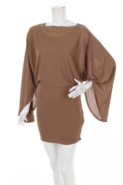 Рокля Boohoo1