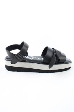 Сандали Kickers1