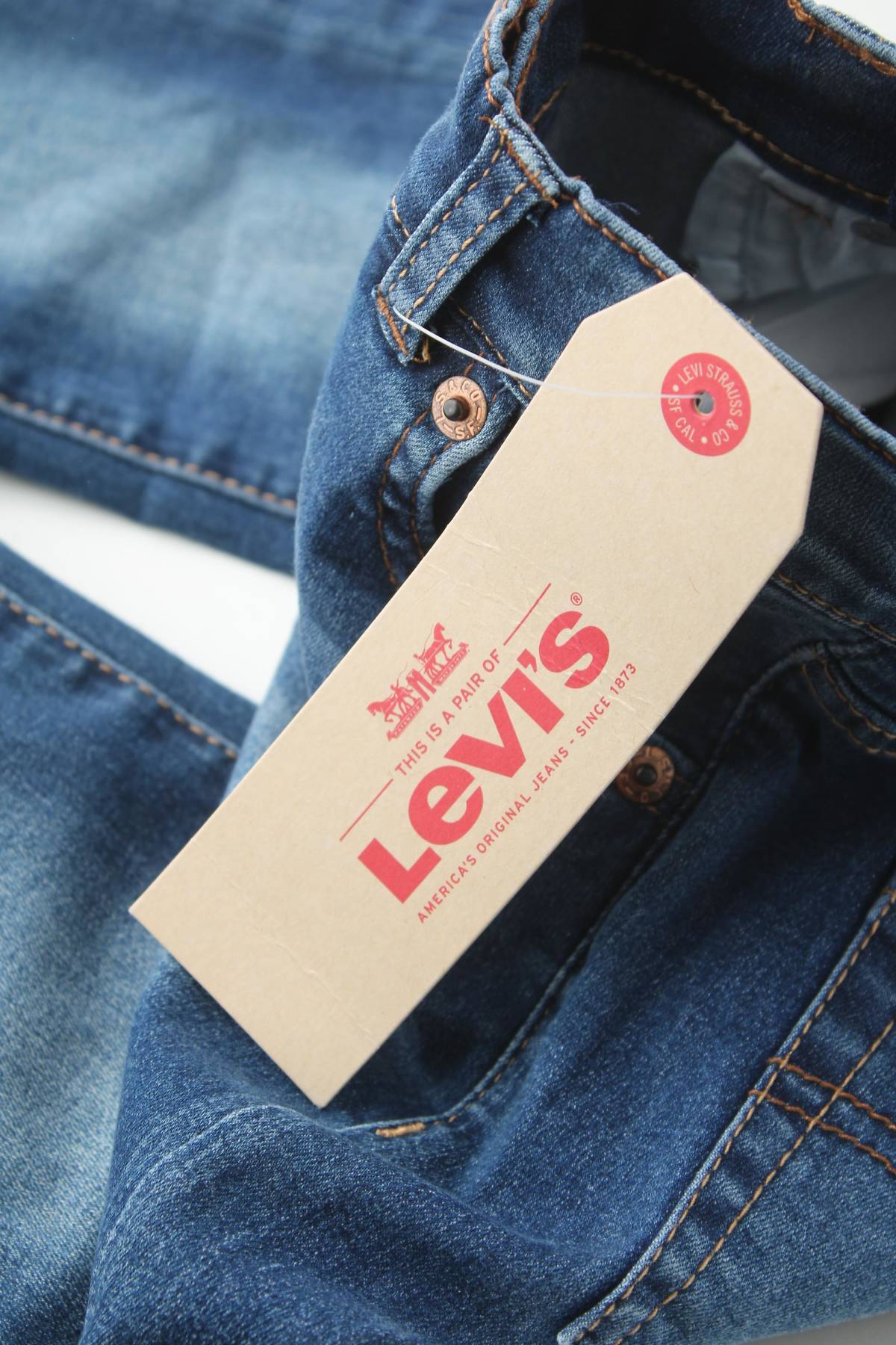 Детски дънки Levi's3