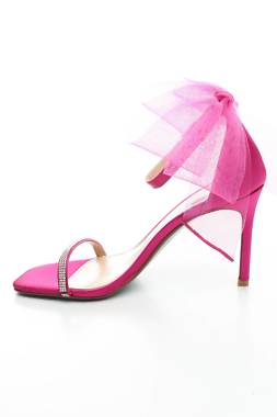 Сандали Betsey Johnson2