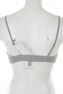 Сутиен Calvin Klein2