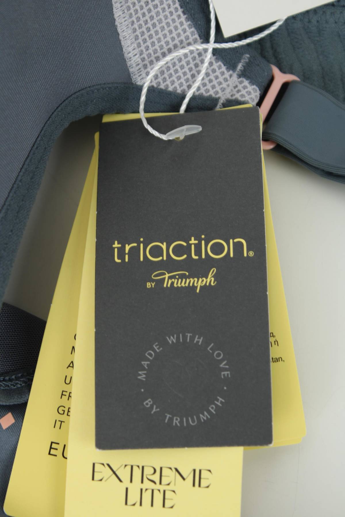 Спортен сутиен Triumph Triaction3