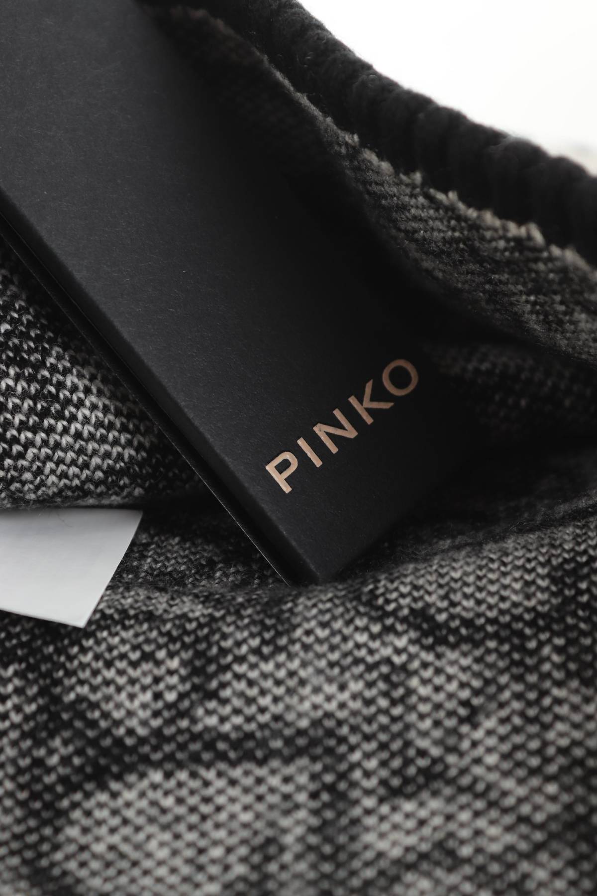 Шапка Pinko3