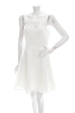 Рокля Guess1