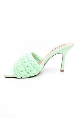 Πέδιλα Steve Madden2