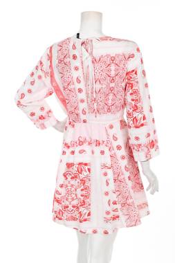 Рокля Vero Moda2