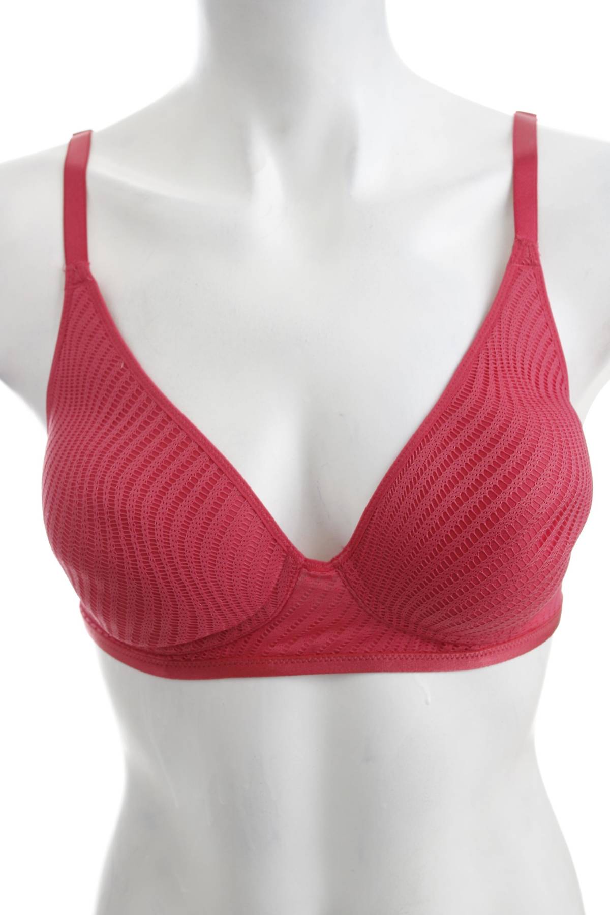Сутиен Triumph1 - Contour.bg Сутиен Triumph1
