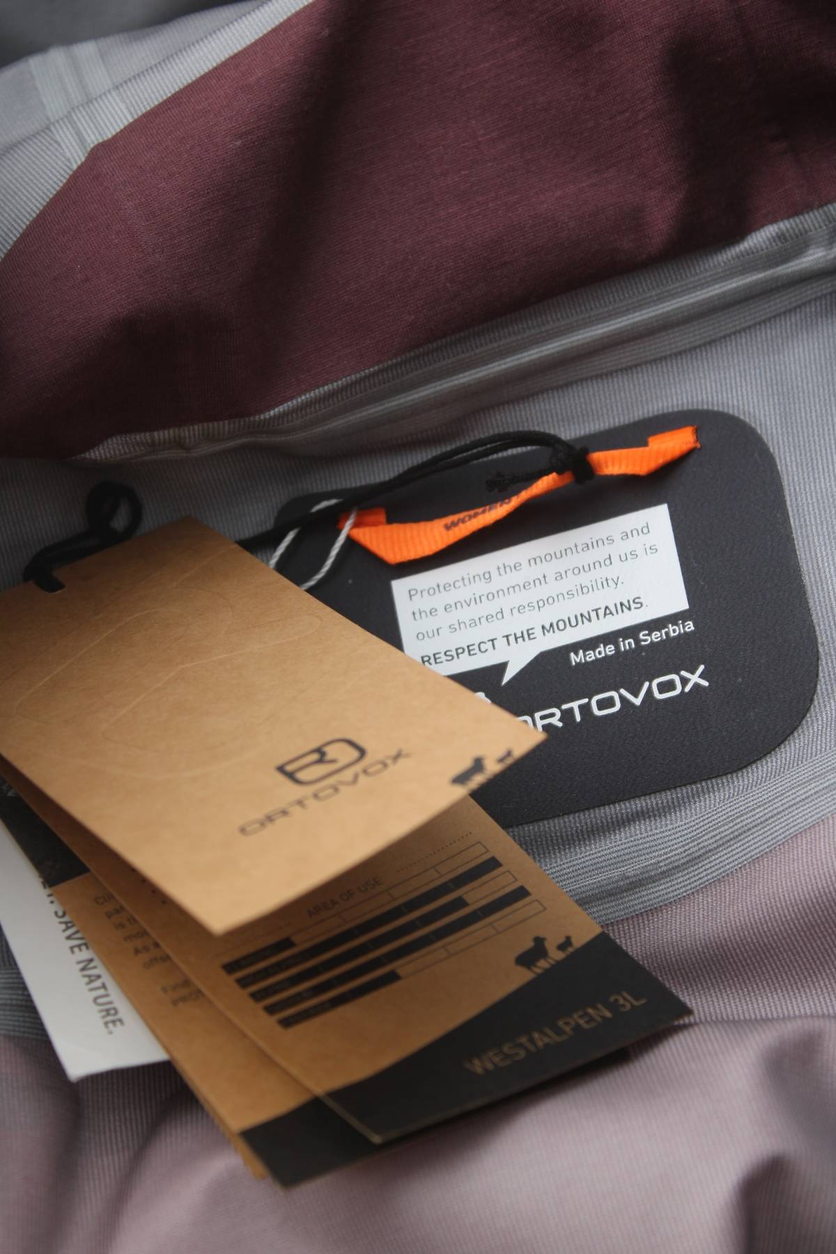 Дамско спортно яке Ortovox4