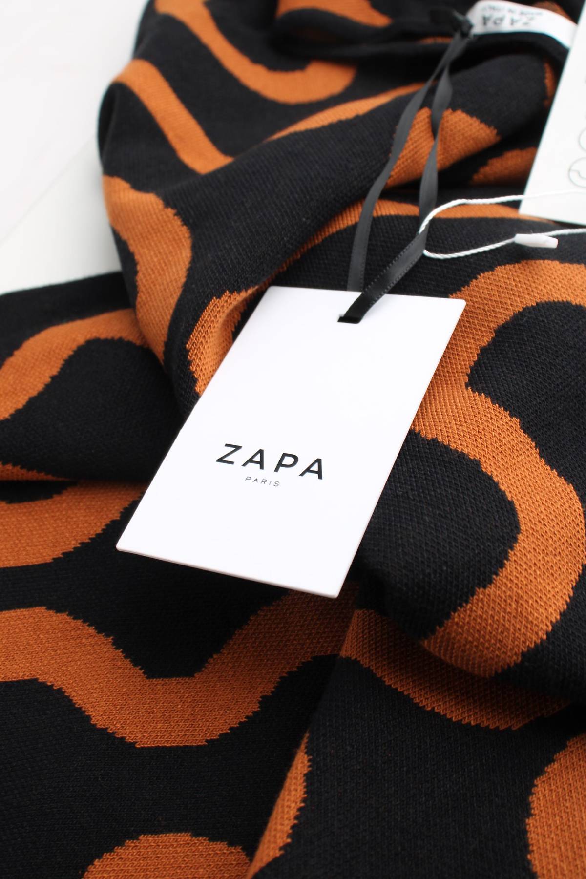 Рокля Zapa3 - Contour.bg Рокля Zapa3