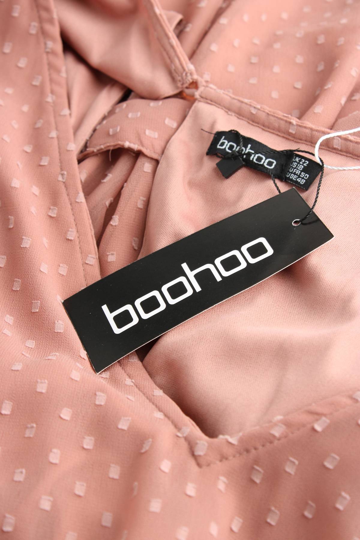 Рокля Boohoo3
