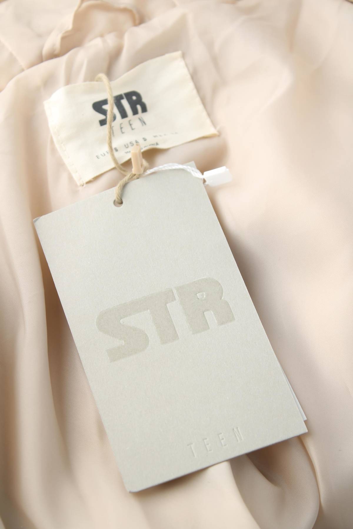 Дамско яке Stradivarius4