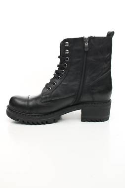 Дамски боти Step Glam2