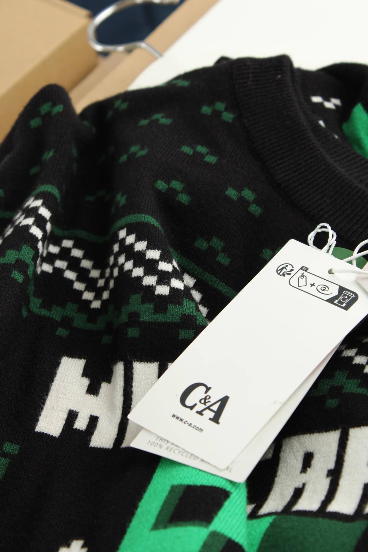 Детски пуловер C&A3