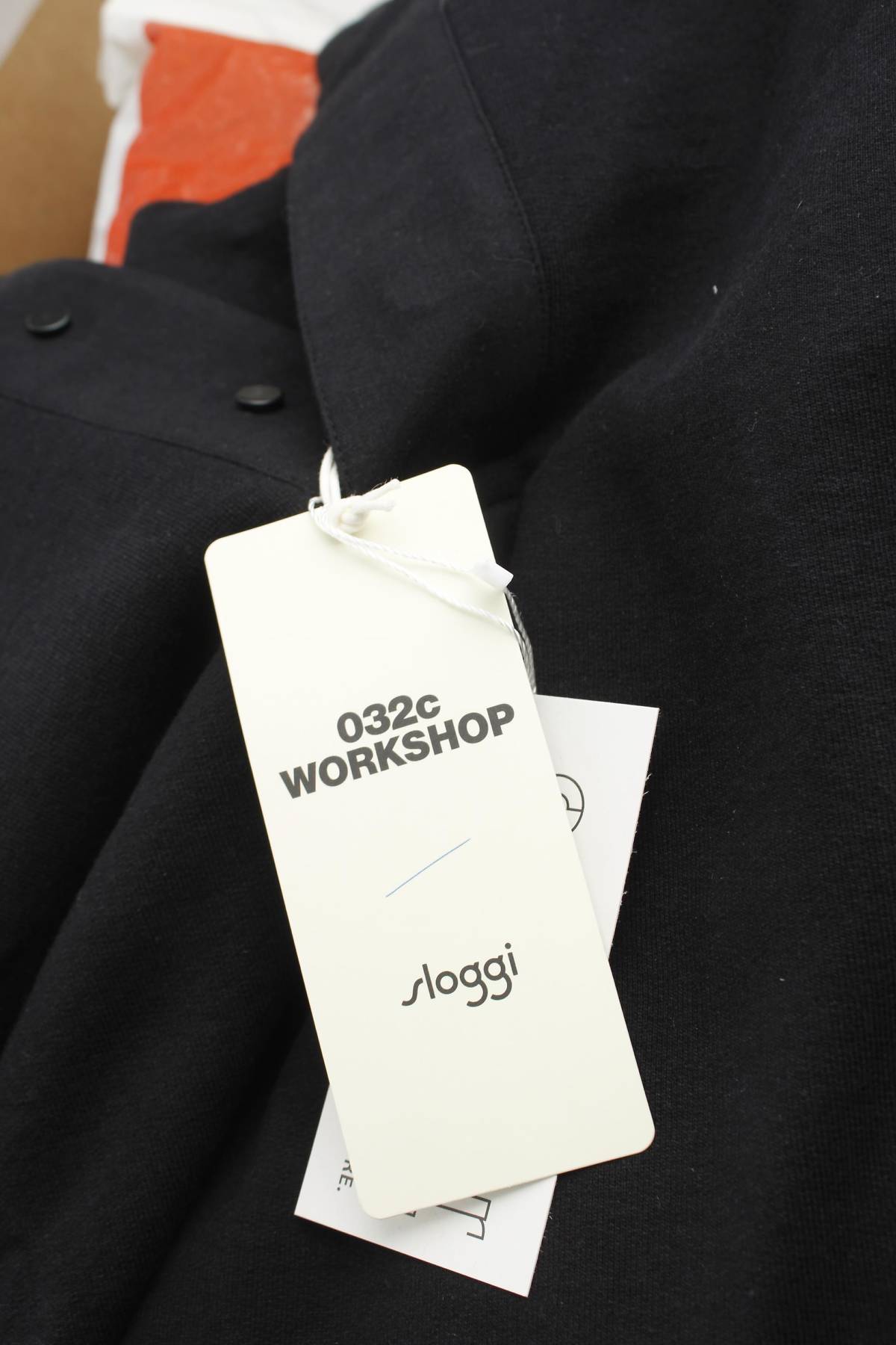 Пончо 032c WORKSHOP x Sloggi3